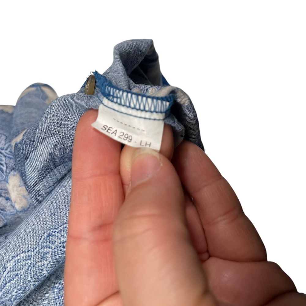 Classic Elements XL Blue Floral Button Down Shirt Camp Collar Rayon Tropical - Picture 6 of 7